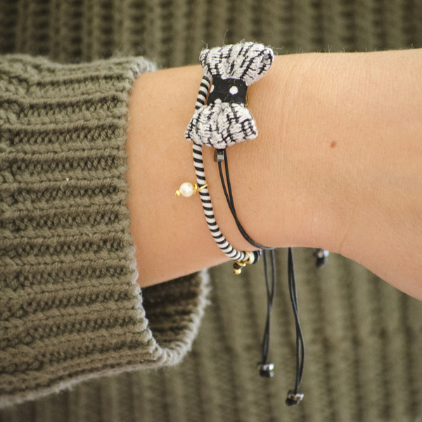 Bow Bracelets Set Black&White - ημιπολύτιμες πέτρες, ημιπολύτιμες πέτρες, ύφασμα, φιόγκος, charms, νήμα, πουά, πουά, αιματίτης, βραχιόλι, βραχιόλια, κορδόνια, χειροποίητα, romantic, σετ, χεριού, αυξομειούμενα, σετ κοσμημάτων - 2