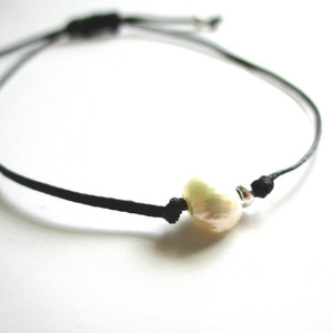 χειροποιητο βραχιολι μαργαριταρι minimal |basic pearl - fashion, charms, κερωμένα κορδόνια, μαργαριτάρι, αλπακάς, κορδόνια, χειροποίητα, χάντρες, romantic, minimal, must, ευκολοφόρετο, διαχρονικό, μεταλλικά στοιχεία, πέρλες, contemporary, trend, χεριού, αυξομειούμενα, φθηνά
