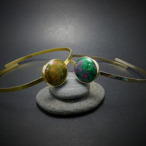 " Ruby Zoisite and Ounakite bracelet " - Χειροποίητα σφυρήλατα βραχιόλια ώμου με Ζοϊσίτη κ Ουνακίτη! - ημιπολύτιμες πέτρες, ημιπολύτιμες πέτρες, chic, vintage, κλασσικό, design, μοναδικό, γυναικεία, ορείχαλκος, ανοιξιάτικο, σύρμα, αλπακάς, donkey, χειροποίητα, σφυρήλατο, minimal, boho, ethnic, χεριού, χειροπέδες, αυξομειούμενα - 2