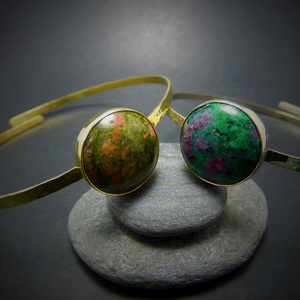 " Ruby Zoisite and Ounakite bracelet " - Χειροποίητα σφυρήλατα βραχιόλια ώμου με Ζοϊσίτη κ Ουνακίτη! - ημιπολύτιμες πέτρες, ημιπολύτιμες πέτρες, chic, vintage, κλασσικό, design, μοναδικό, γυναικεία, ορείχαλκος, ανοιξιάτικο, σύρμα, αλπακάς, donkey, χειροποίητα, σφυρήλατο, minimal, boho, ethnic, χεριού, χειροπέδες, αυξομειούμενα - 3