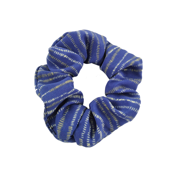 Scrunchie μπλε με γκρι λεπτομέριες. - ύφασμα, λαστιχάκια μαλλιών