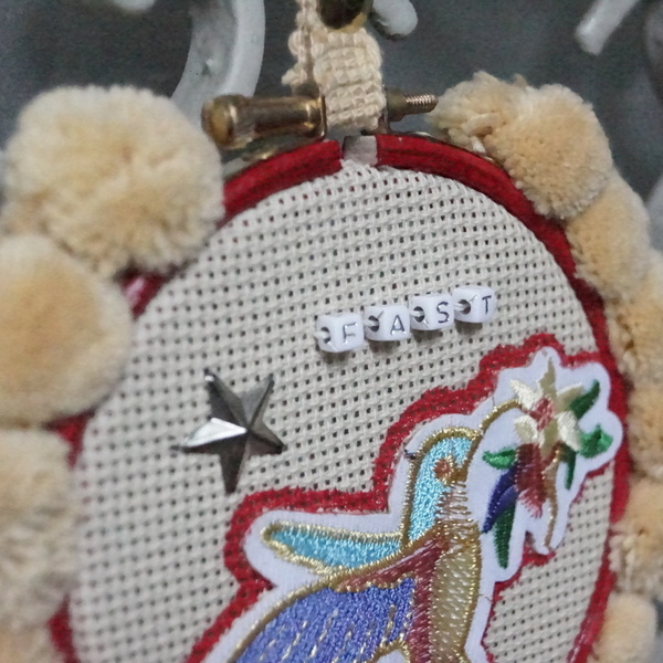 Κρεμαστό τελάρο τοίχου-"FAST" - πίνακες & κάδρα, τελάρα κεντήματος, δώρα για γυναίκες - 2