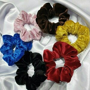 Υφασμάtινο λαστιχάκι scrunchie pink velvet - ύφασμα, βελούδο, για τα μαλλιά, λαστιχάκια μαλλιών - 5