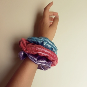 Κοκκαλάκι μαλλιών scrunchie μωβ glitter effect - λαστιχάκια μαλλιών - 4