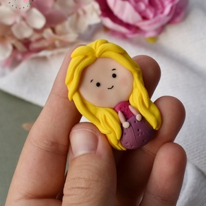 Rapunzel | Χειροποίητη καρφίτσα πριγκίπισσα από πολυμερικό πηλό (4,5εκ.) - ορείχαλκος, πηλός - 2
