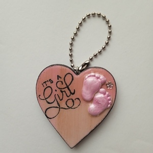 Ξύλινο κρεμαστό τσάντας καρδιά "it's a girl" - ξύλο, σπιτιού - 2