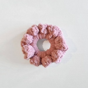 Cloudy Scrunchie Σάπιο Μήλο small - νήμα, χειροποίητα, λαστιχάκια μαλλιών