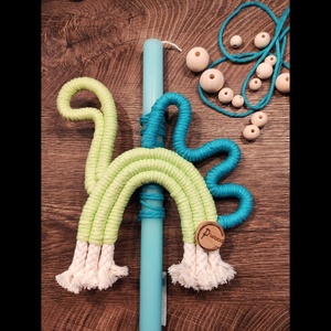 Λαμπάδα δεινοσαύρου macrame 100% χειροποίητο - λαμπάδες, δεινόσαυρος, για παιδιά, για μωρά, παιχνιδολαμπάδες - 2