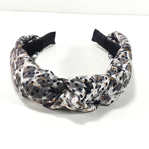 Στέκα με κόμπο σατέν animal print - ύφασμα, σατέν, πλαστικό, μοδάτο, στέκες - 3
