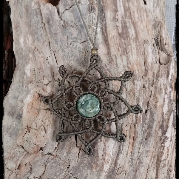 Κολιέ macrame Mandala με Αχάτη σε σκούρο λαδί - ημιπολύτιμες πέτρες, μακραμέ, λουλούδι, boho - 2