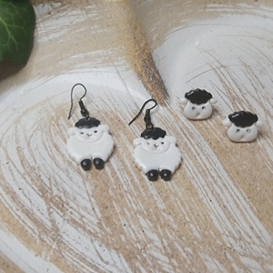 "Sheep Studs" I Χειροποίητα μοντέρνα καρφωτά σκουλαρίκια από πολυμερικό πηλό 1,2 cm - χρώμα λευκό / μάυρο - πηλός, καρφωτά, μικρά, καρφάκι - 3