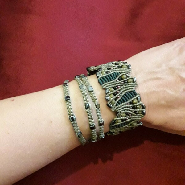 Βραχιόλι λαδί χρώματος με πράσινες λεπτομέρειες - ημιπολύτιμες πέτρες, νήμα, μακραμέ, boho, σταθερά - 5