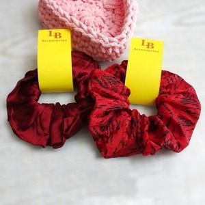 Σετ δώρου με σατέν scrunchies και ροζ χειροποίητο καλάθι καρδιά. - ύφασμα, μαμά, σετ, διακοσμητικά - 3