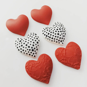 "Heart_I"-Χειροποίητα καρφωτά σκουλαρίκια από πολυμερικό πηλό 2.5εκ. - πηλός - 2