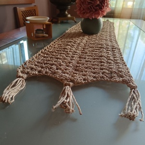 TABLE RUNNER