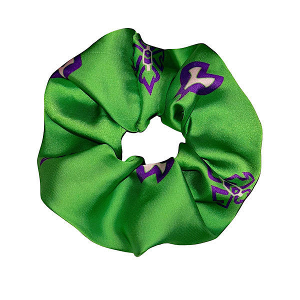 Scrunchie λαστιχάκι μαλλιών “Alice in wonderland” πράσινο σατέν normal size - ύφασμα, λαστιχάκι, λαστιχάκια μαλλιών