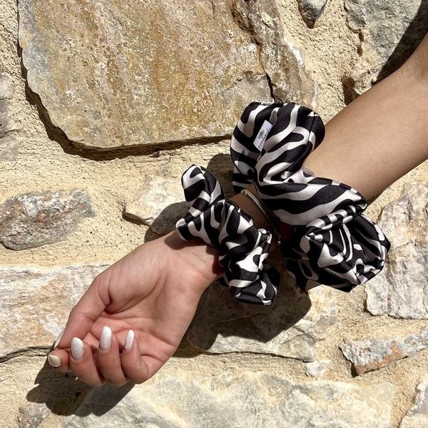 Tiger regular scrunchie - ύφασμα, γεωμετρικά σχέδια, για τα μαλλιά, λαστιχάκια μαλλιών - 3