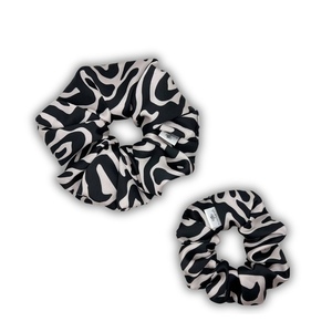 Tiger regular scrunchie - ύφασμα, γεωμετρικά σχέδια, για τα μαλλιά, λαστιχάκια μαλλιών - 4