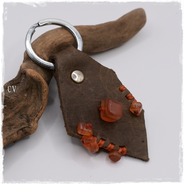 Δερμάτινο Μπρελόκ Με Fire Agate Beads, Βοho - Indie Keychain - δέρμα, ημιπολύτιμες πέτρες, σπιτιού - 2