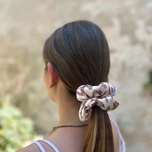 Moo regular scrunchie - ύφασμα, animal print, για τα μαλλιά, λαστιχάκια μαλλιών - 3