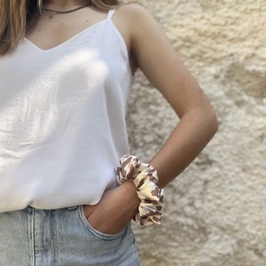 Moo regular scrunchie - ύφασμα, animal print, για τα μαλλιά, λαστιχάκια μαλλιών - 2