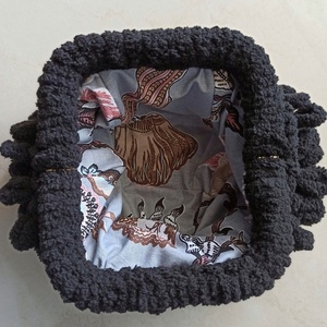 Πλεκτή τσάντα puffy bag μικρή μαύρη - νήμα, clutch, χειρός, πλεκτές τσάντες, μικρές - 3