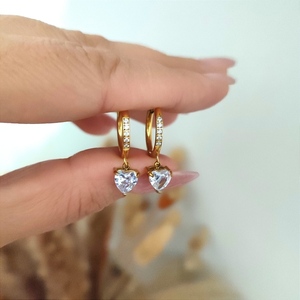 'Bling heart gold 'Ατσάλινα σκουλαρίκια με στρας και καρδούλα χρυσό - χάντρες, μικρά, ατσάλι, με κλιπ