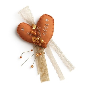 Χειροποίητη Καρδιά Αγάπης – Embroidered Heart Charm - ύφασμα, σπίτι, νονά, δασκάλα, πρώτα Χριστούγεννα