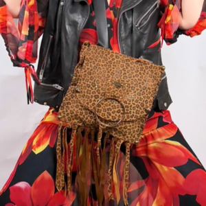 Δερμάτινη τσάντα CARLITA - δέρμα, animal print, πουγκί, χιαστί, all day