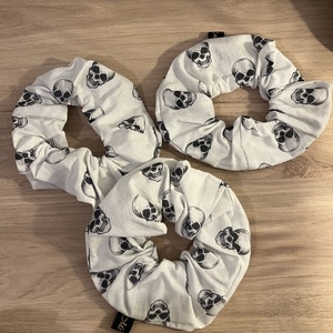 Scrunchie scull - ύφασμα, λαστιχάκια μαλλιών - 2