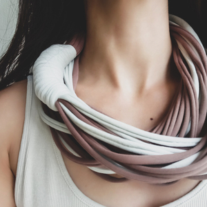 Υφασμάτινο μακρύ κολιέ σε γήινα χρώματα, multi-layered chunky fabric necklace, statement necklace, textile jewelry, infinity scarf - ύφασμα, μακριά, layering, βαμβακερό νήμα - 3