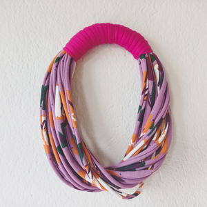 Υφασμάτινο κολιέ φουξ - μωβ, multi-layered chunky fabric necklace, statement necklace, textile jewelry, infinity scarf - ύφασμα, μακριά, layering, βαμβακερό νήμα