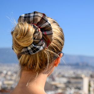 Λαστιχάκι μαλλιών μπεζ καρό Λαστιχάκι μαλλιών μπεζ καρό - ύφασμα, λαστιχάκια μαλλιών - 2