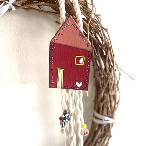 Γούρι 26 κρεμαστό ξύλινο ζωγραφισμένο - ξύλο, vintage, σπίτι, μαμά, γούρια - 3