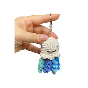 Μπρελόκ χταποδάκι plushie χειροποίητο πλεκτό μπλε με μεταλλικό κρίκο - λουλούδι, βαμβακερό νήμα, σπιτιού
