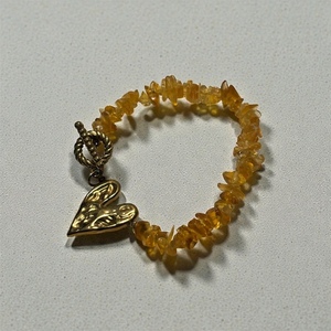 Honey Heart – Χειροποίητο Βραχιόλι με Κεχριμπάρι & Ατσάλινη Καρδιά - ημιπολύτιμες πέτρες, ατσάλι, φθηνά - 2