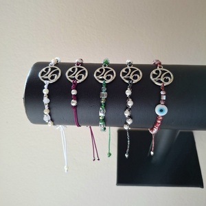 Macrame βραχιόλι γούρι 2026 απο πράσινη μεταλιζέ κλωστή - χάντρες, χεριού, αυξομειούμενα, γούρια - 4