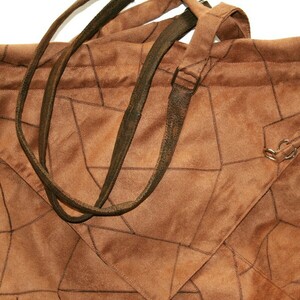 Yφασμάτινη, χειροποίητη τσάντα ώμου origami, σκούρο μπεζ - ύφασμα, ώμου, all day, πάνινες τσάντες - 3